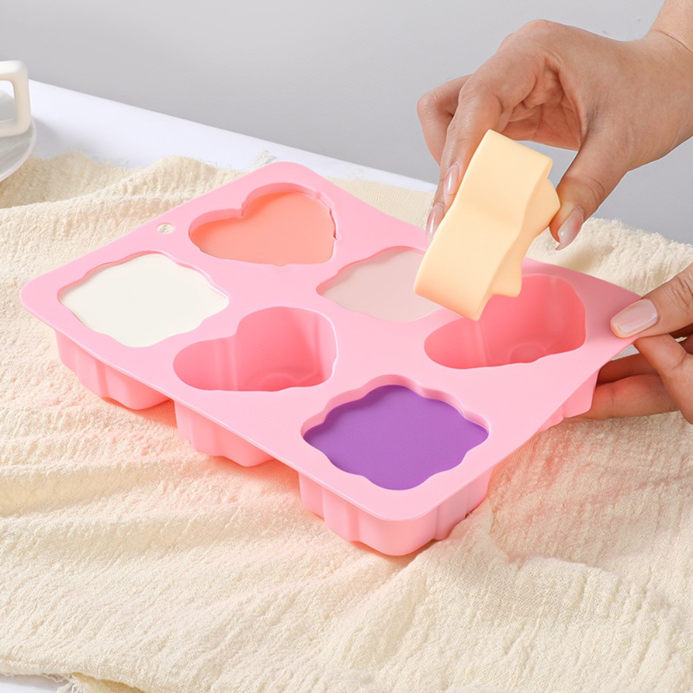 スクエアハート型シリコンモールド 6個取り リボンデザイン  - Candle Making Supplies Wholesale のレビューと価格